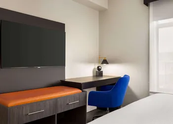 La Quinta Inn & Suites by Wyndham Mt. Laurel - Philadelphia hotel thumbnail 6
