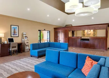 Comfort Inn & Suites Cincinnati Eastgate hotel thumbnail 3