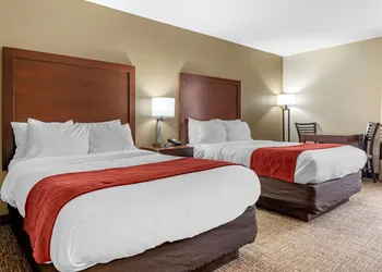 Comfort Inn & Suites Cincinnati Eastgate hotel thumbnail 8