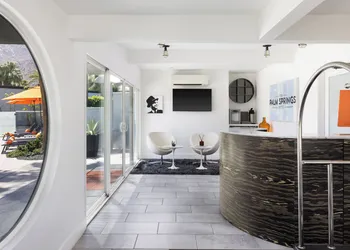The Palm Springs Hotel hotel thumbnail 4