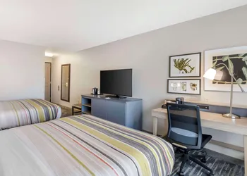 Country Inn & Suites by Radisson, St. Peters, MO hotel thumbnail 8