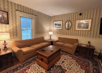 Echo Lake Inn hotel thumbnail 4