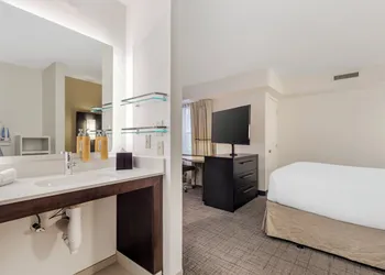 Sonesta ES Suites Fairfax Fair Lakes hotel thumbnail 8