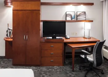 Courtyard by Marriott Miami at Dolphin Mall hotel thumbnail 8