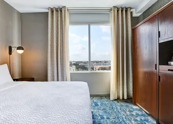 Four Points by Sheraton Toronto Mississauga hotel thumbnail 4