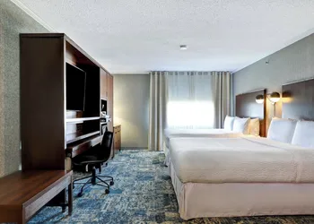 Four Points by Sheraton Toronto Mississauga hotel thumbnail 7