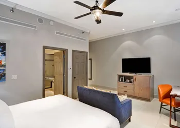 The Cincinnatian Hotel Curio Collection by Hilton hotel thumbnail 7