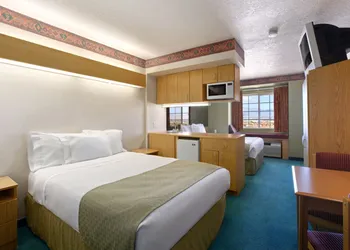 Microtel Inn & Suites by Wyndham Albuquerque West hotel thumbnail 7
