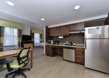 Homewood Suites By Hilton Cincinnati Mason hotel thumbnail 7