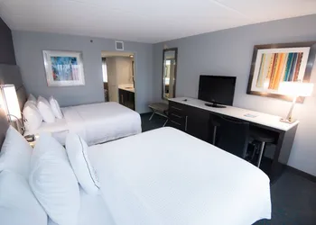 Fairfield Inn and Suites by Marriott Atlanta Airport North hotel thumbnail 6