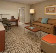 DoubleTree Suites by Hilton Seattle Airport - Southcenter hotel detail image 3