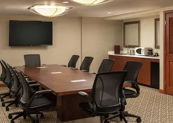 DoubleTree Suites by Hilton Seattle Airport - Southcenter hotel thumbnail 4