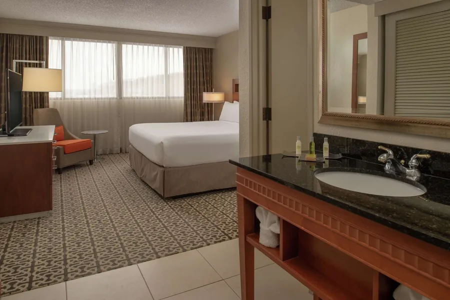 DoubleTree Suites by Hilton Seattle Airport - Southcenter hotel detail image 6