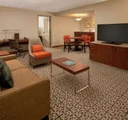 DoubleTree Suites by Hilton Seattle Airport - Southcenter hotel detail image 7