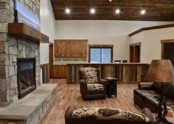 Sawtelle Mountain Resort hotel thumbnail 2