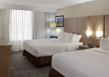 Crowne Plaza Cleveland Airport by IHG hotel thumbnail 6