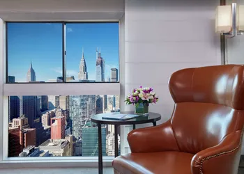 Millennium Hilton New York One UN Plaza hotel thumbnail 8
