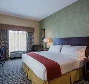Holiday Inn Express & Suites Youngstown N (Warren/Niles) by IHG hotel detail image 4