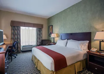 Holiday Inn Express & Suites Youngstown N (Warren/Niles) by IHG hotel thumbnail 4