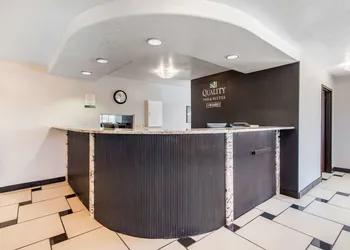 Quality Inn & Suites Albuquerque North near Balloon Fiesta Park hotel thumbnail 2