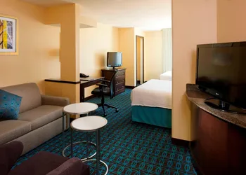 Fairfield Inn & Suites Houston Intercontinental Airport hotel thumbnail 3