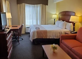 Quality Inn & Suites Northampton - Amherst hotel thumbnail 8