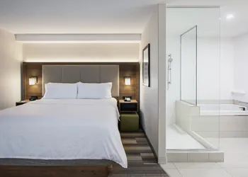 Holiday Inn Express & Suites Saskatoon Centre by IHG hotel thumbnail 3