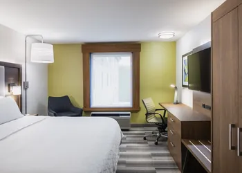 Holiday Inn Express & Suites Saskatoon Centre by IHG hotel thumbnail 7
