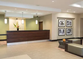 DoubleTree by Hilton Hotel Grand Rapids Airport hotel thumbnail 5