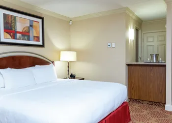 DoubleTree by Hilton Hotel Grand Rapids Airport hotel thumbnail 8