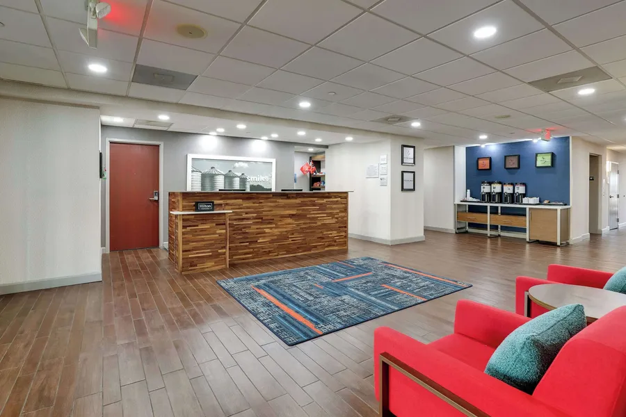 Hampton Inn & Suites St. Louis-Edwardsville hotel detail image 2