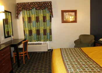 Homegate Inn and Suites hotel thumbnail 3