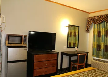 Homegate Inn and Suites hotel thumbnail 6