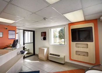 Motel 6 Council Bluffs, IA - Omaha East hotel thumbnail 4
