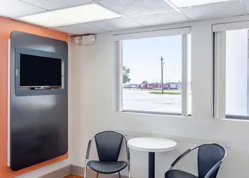 Motel 6 Council Bluffs, IA - Omaha East hotel thumbnail 7