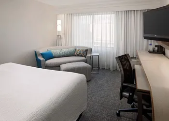 Courtyard by Marriott Houston Westchase hotel thumbnail 8