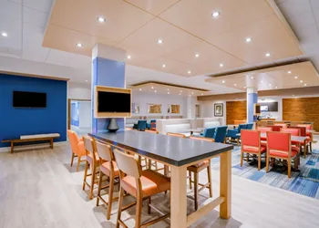 Holiday Inn Express & Suites Ft. Washington - Philadelphia by IHG hotel thumbnail 2