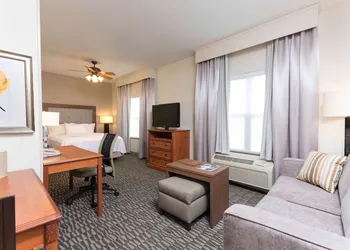 Homewood Suites by Hilton Indianapolis-Airport/Plainfield hotel thumbnail 8