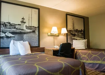 Super 8 by Wyndham Groton hotel thumbnail 6