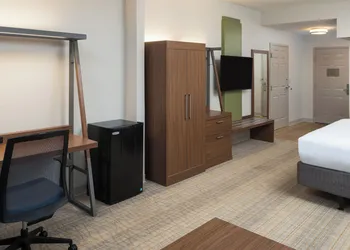 Holiday Inn Express Orlando International Airport by IHG hotel thumbnail 8