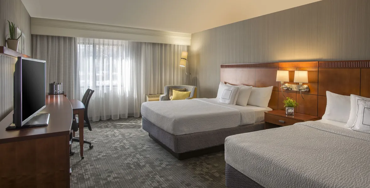 Courtyard by Marriott Grand Rapids Airport hotel detail image 6