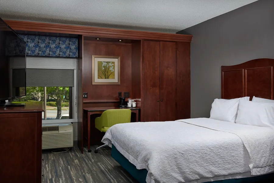Hampton Inn Atlanta NW Cumberland hotel detail image 6
