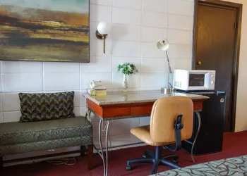 Cabana Inn hotel thumbnail 5