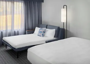 Courtyard by Marriott Kansas City Shawnee hotel thumbnail 7