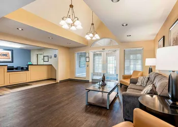 Extended Stay America Suites Cincinnati Blue Ash Reed Hartma hotel thumbnail 2