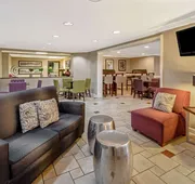 La Quinta Inn & Suites by Wyndham Miami Airport East hotel detail image 7