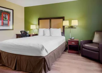 Extended Stay America Suites Elizabeth Newark Airport hotel thumbnail 6
