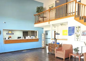Days Inn by Wyndham North Sioux City hotel thumbnail 3