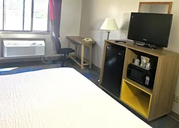 Days Inn by Wyndham North Sioux City hotel thumbnail 5