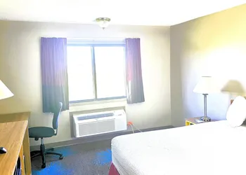 Days Inn by Wyndham North Sioux City hotel thumbnail 6